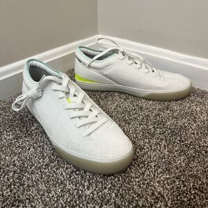 New Rothy's Bright White Lace Up Sneakers